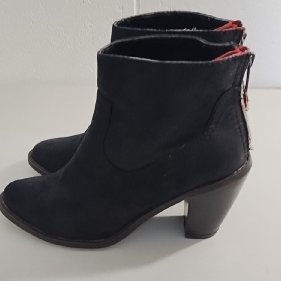 Vintage Massimo Black Heeled Ankle Boots Zip Back Red Opening Rubber Soles - Picture 3 of 16